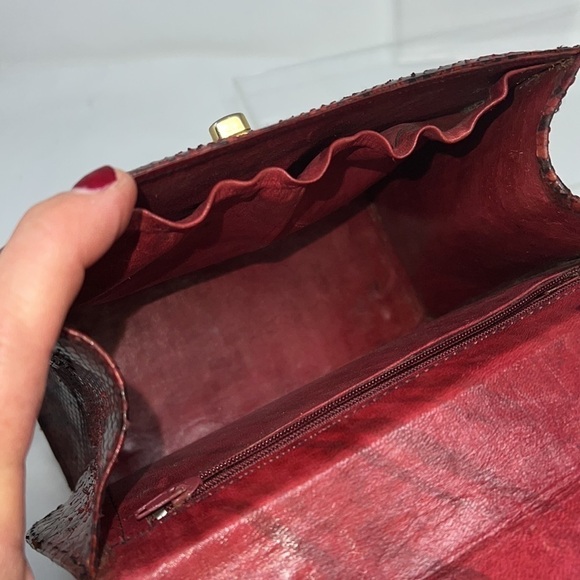 Structured Red Black Snakeskin Handbag Shoulder Bag - Picture 12 of 16